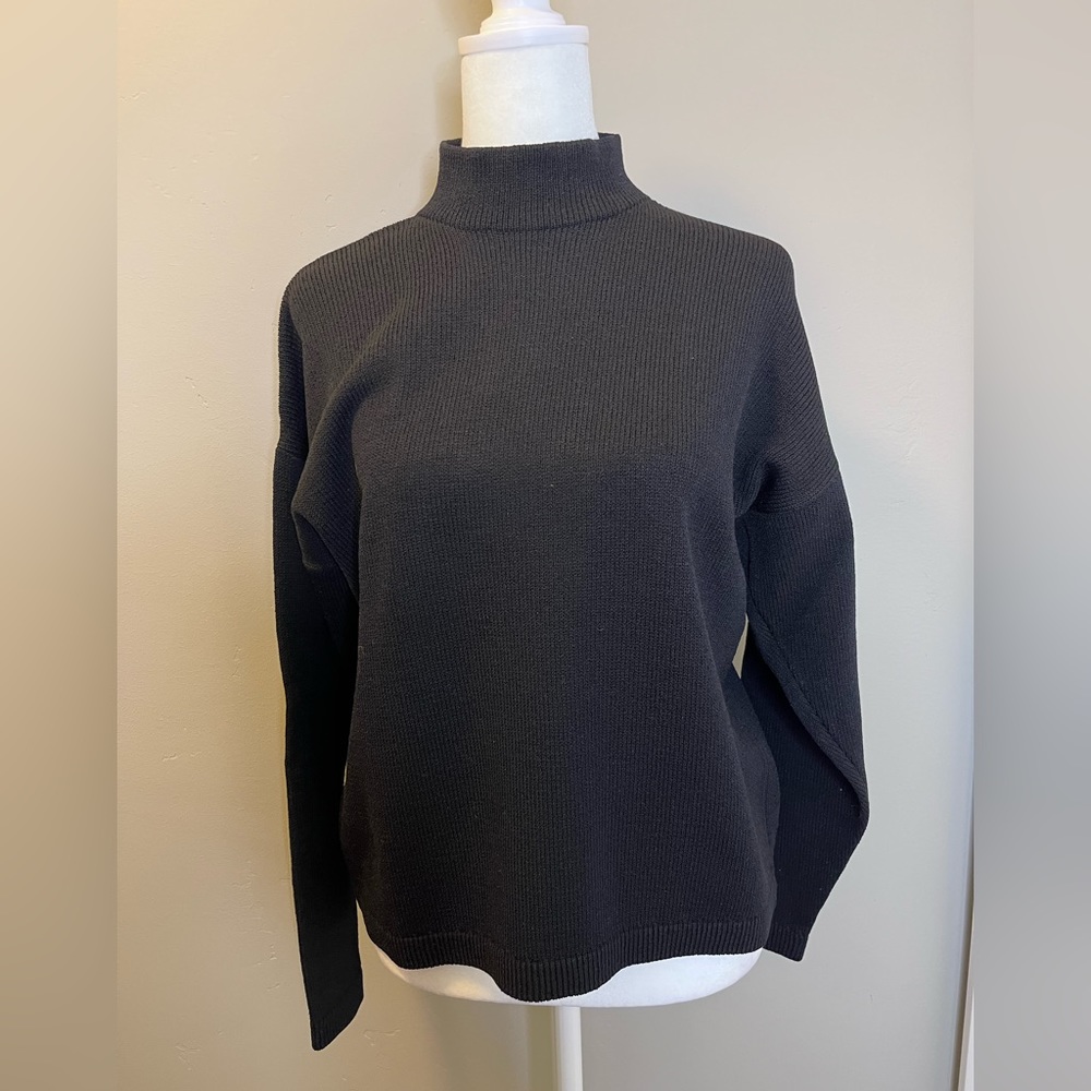 St. John Sportswear Turtleneck Sweater size S